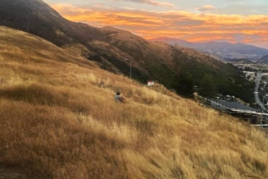 Views On Florence Queenstown Exteriör bild