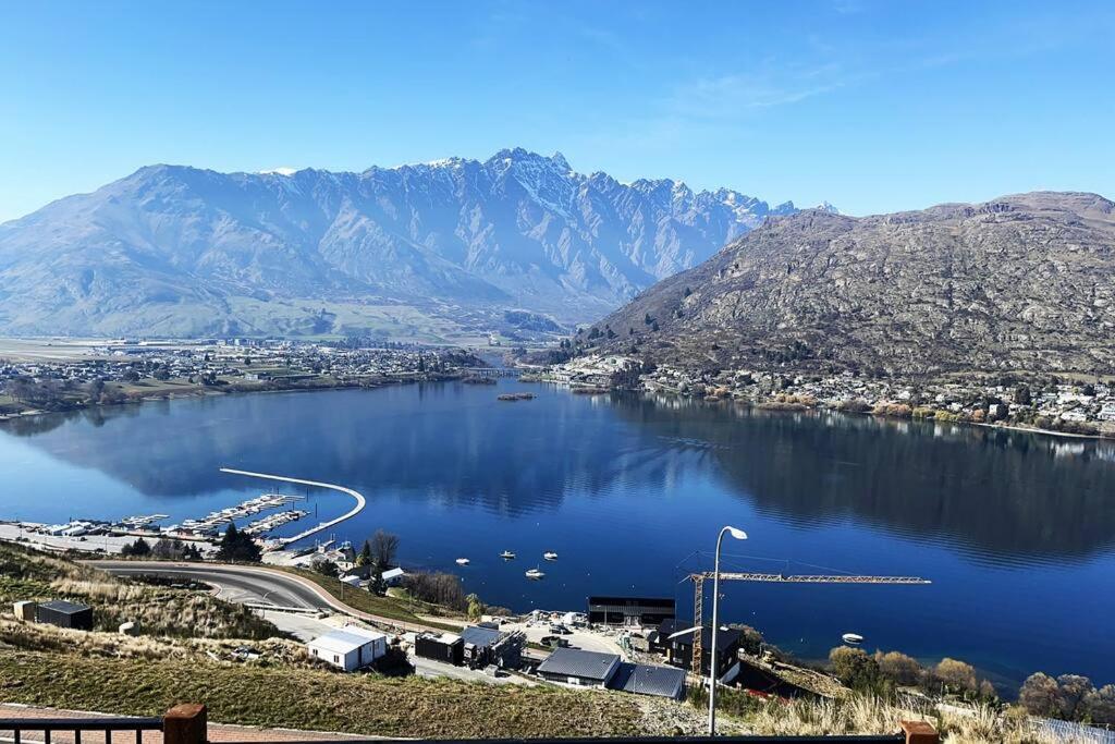 Views On Florence Queenstown Exteriör bild